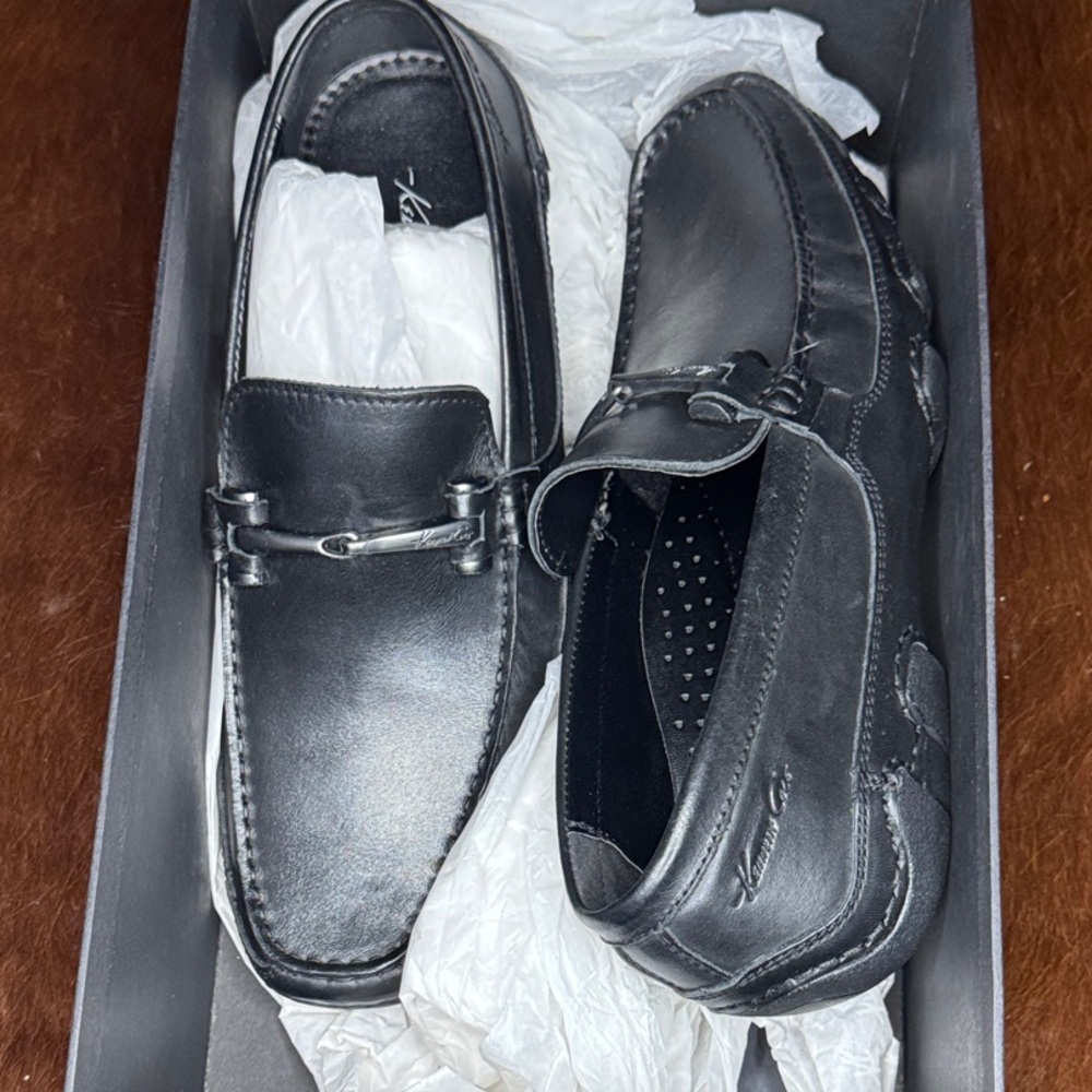 Elegant Black. Kenneth Cole  Leather Loafers for Men